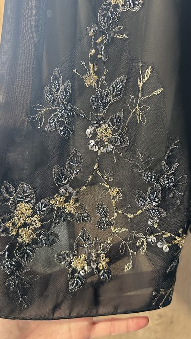 Вечірня жіноча сукня