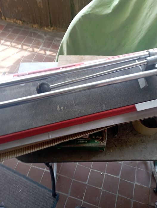 Продам плиткорез