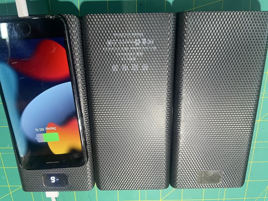 Мощный Power Bank 20 000 мА·ч с аккумуляторами Tesla