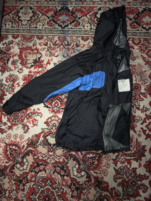 Вітровка Helly Hansen