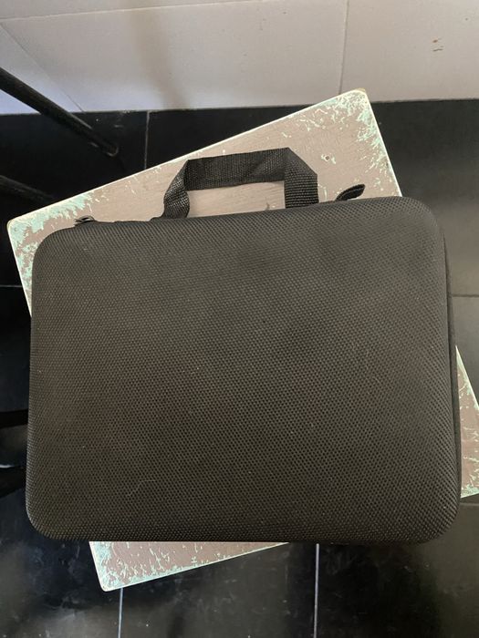 Action Camera com bolsa e todos os acessórios de origem!