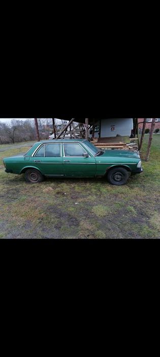 Samochód Mercedes
