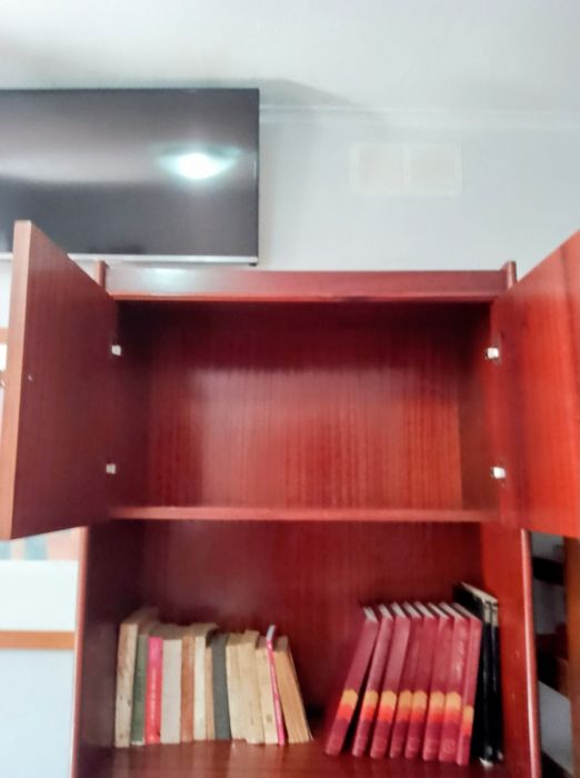 Móvel  de sala castanho