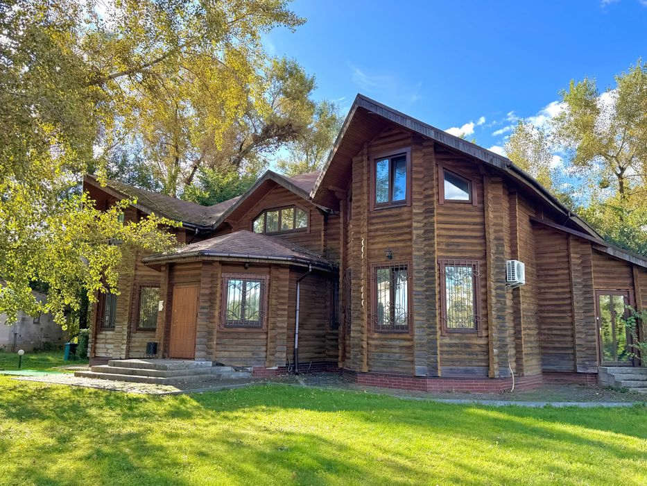 Подобова оренда будинку на Трухановому острові.