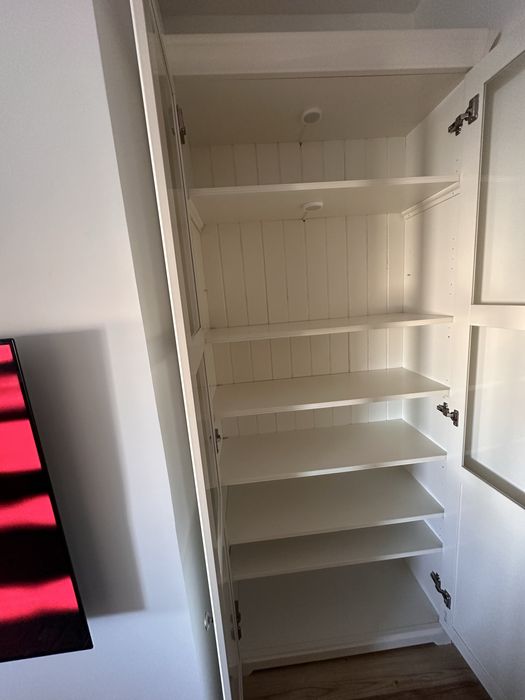 Louceiro / Vitrine IKEA LIATORP Branco (Como Novo + Iluminação LED)