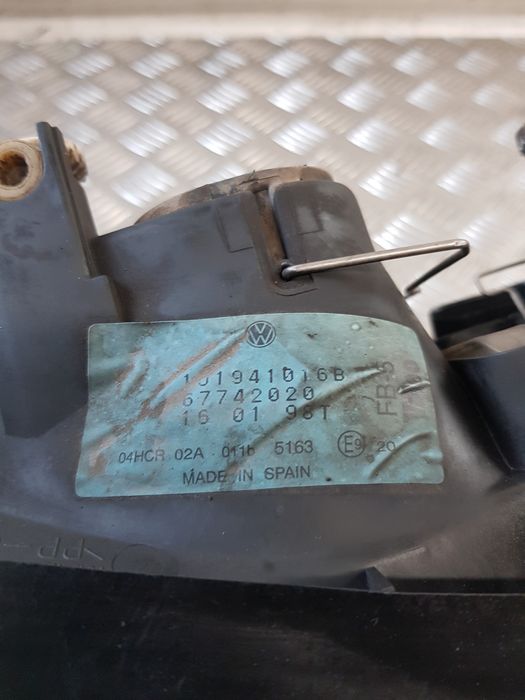 Lampa Prawa Przód 1J1941016B Vw Golf Iv 98R- Europa
