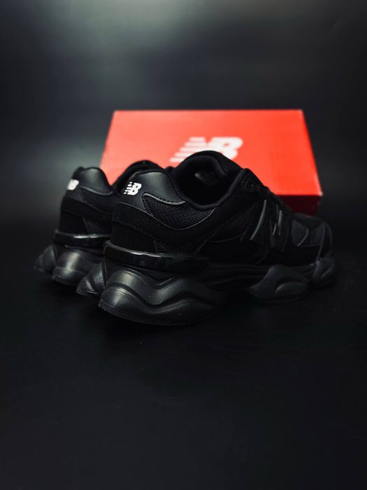 Чорні кросівки New Balance 9060•масивні•зручні•на кожен день•нью 9060