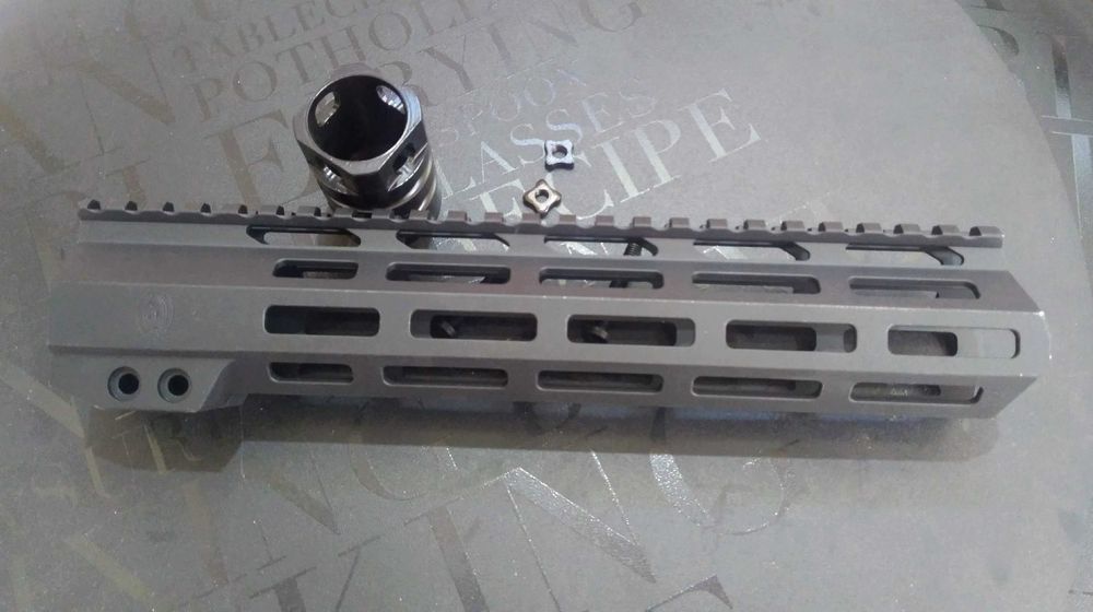 Łoże do AR15 Float 10" M-LOK