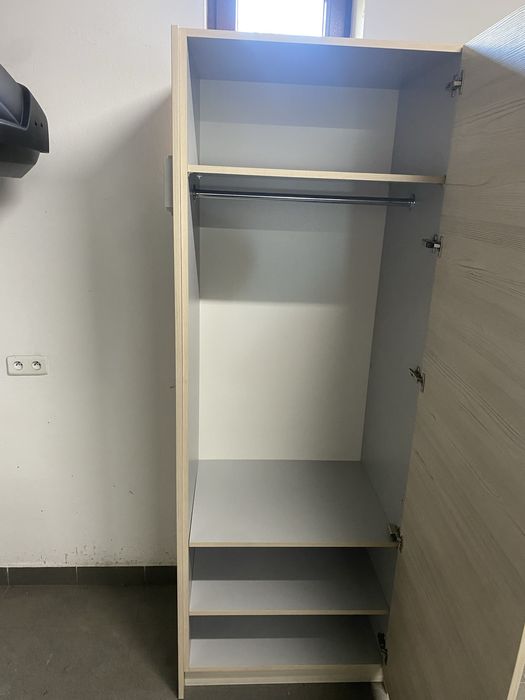 Szafa i komoda jasna, stan bardzo dobry