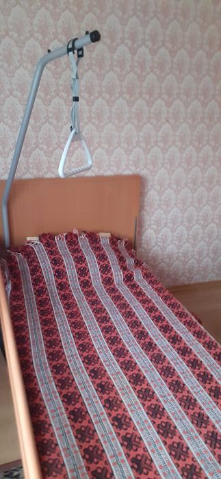 sprzedam łóżko rehabilitacyjne elektryczne z materacem