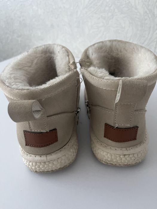 Дитячі угги для дівчинки