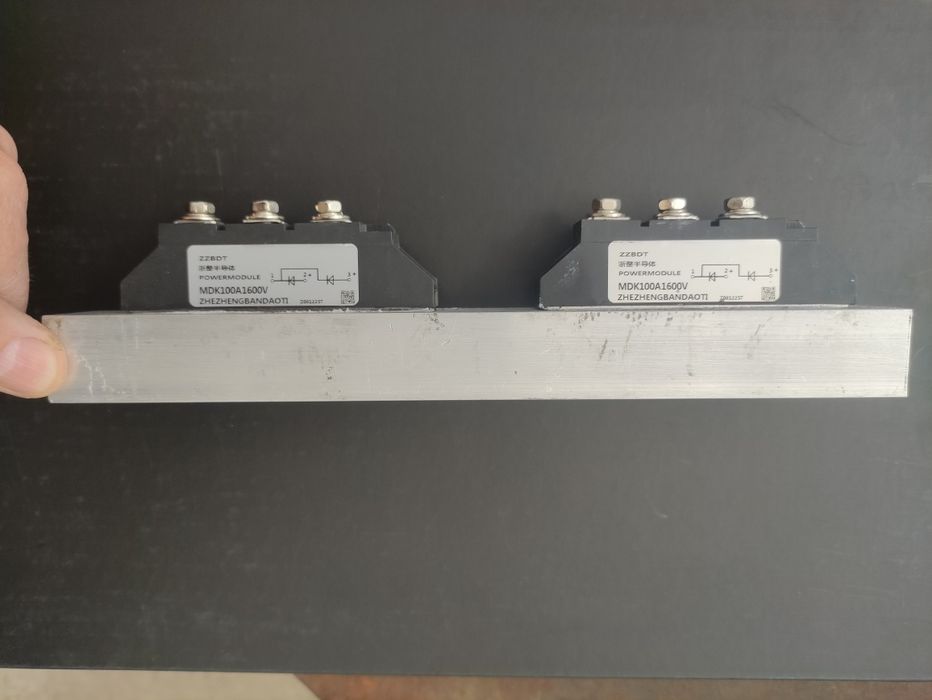 Діодний модуль. Антиреверсний діод (блокуючий діод). 100А, 1600V DC.