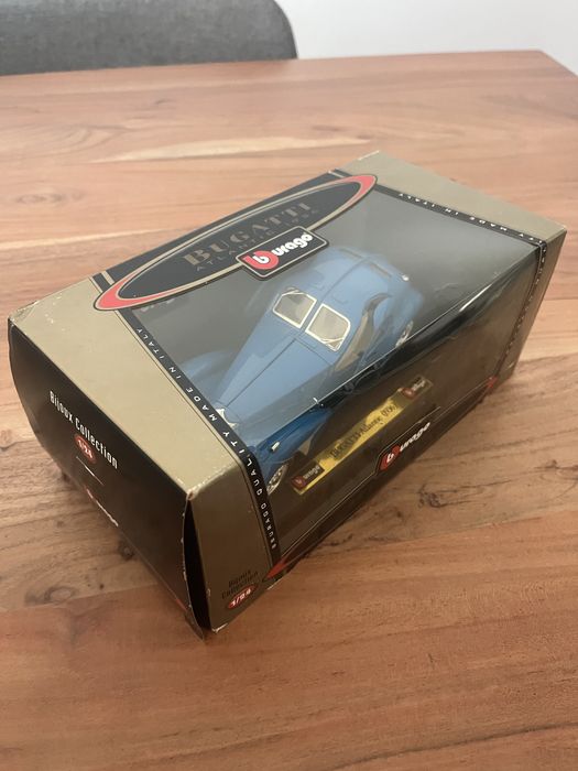 Carro Coleção Burago Bugatti Atlantic 1936