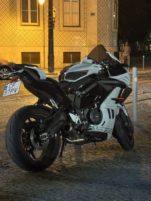 CFMOTO 675 sr-r (+Extras e garantia)
