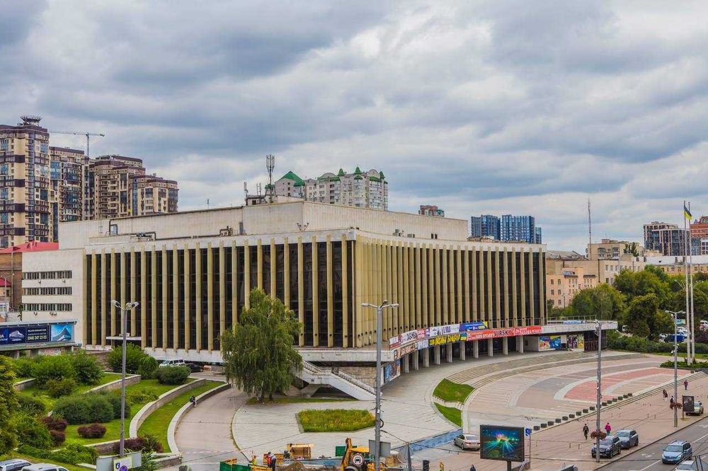 3-к квартира 90 м² | Центр | Палац Україна | ГАЗ; вул. Велика Васильківська, 112.