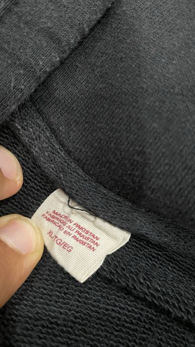Sweatshirt / Casaco com Capuz Levi’s Preto com Logo em Relevo Laranja – Tamanho XL