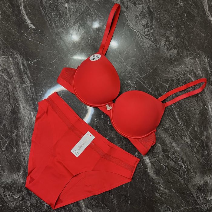 Гарна жіноча білизна