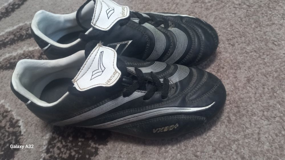 Бутси футбольні 31 р