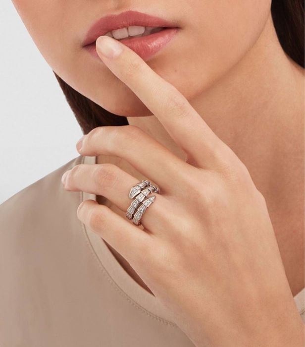 Кольцо в камнях змейка лого бренд булгари подарочная упаковка бренд