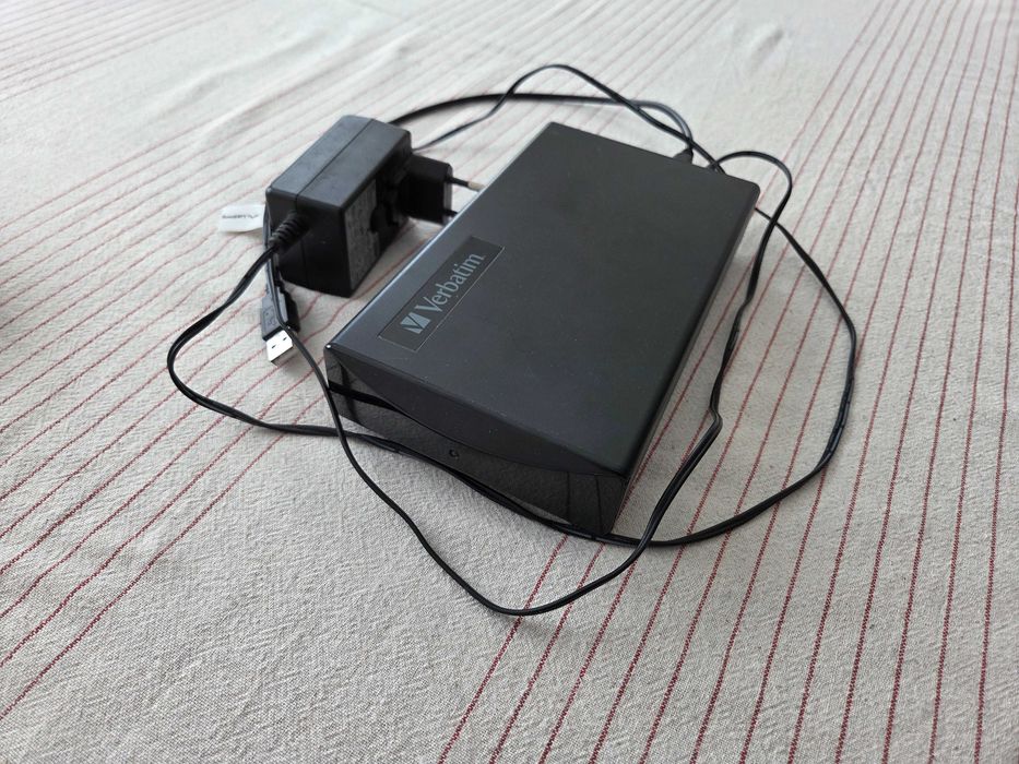 Внешний жесткий диск HDD Verbatim 1,5 ТБ.