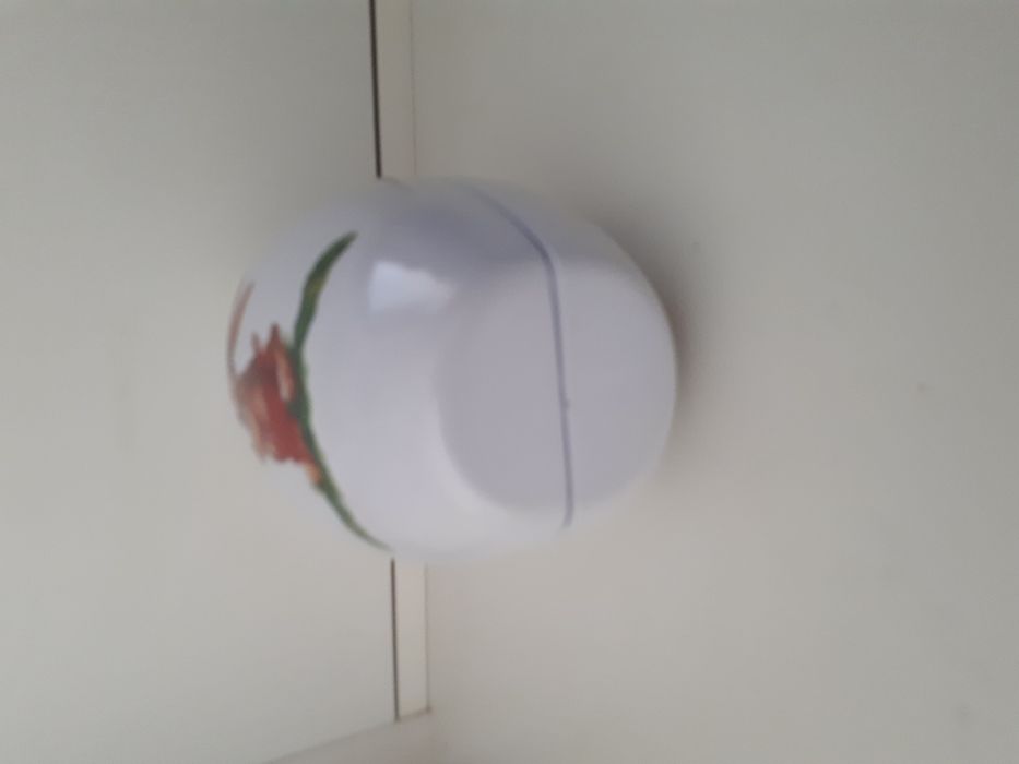 Estojo metálico oval