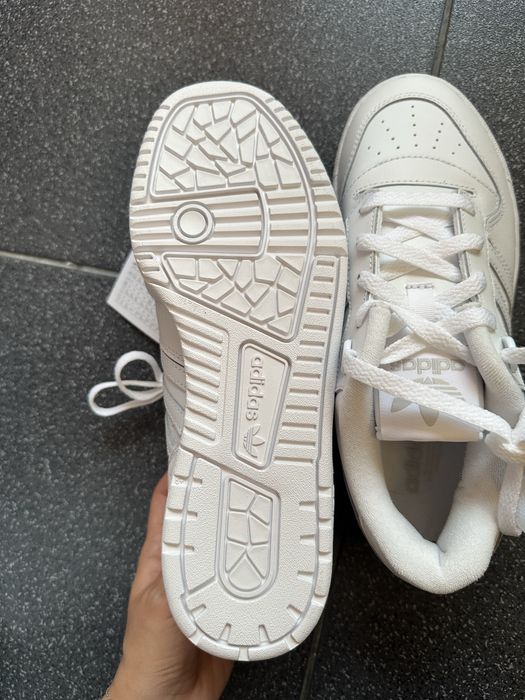 sapatilhas adidas brancas novas