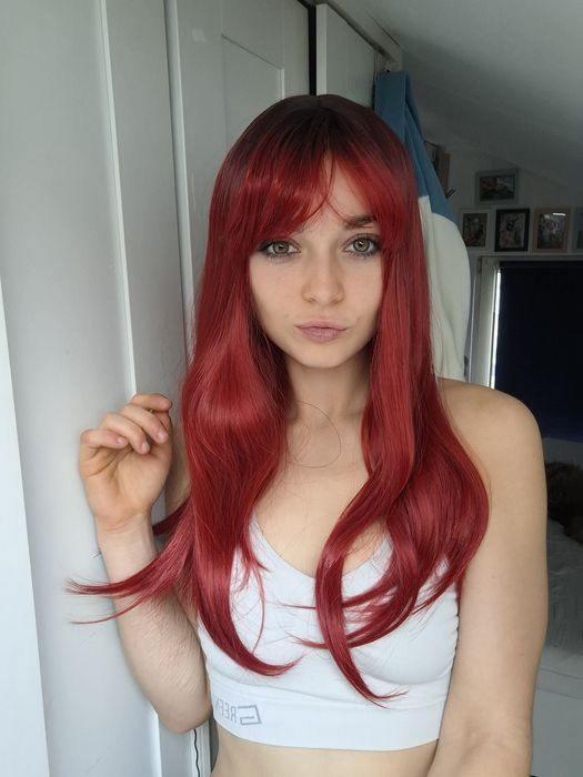 Czerwona peruka z grzywką ombre sombre czarna Black Red wig cosplay