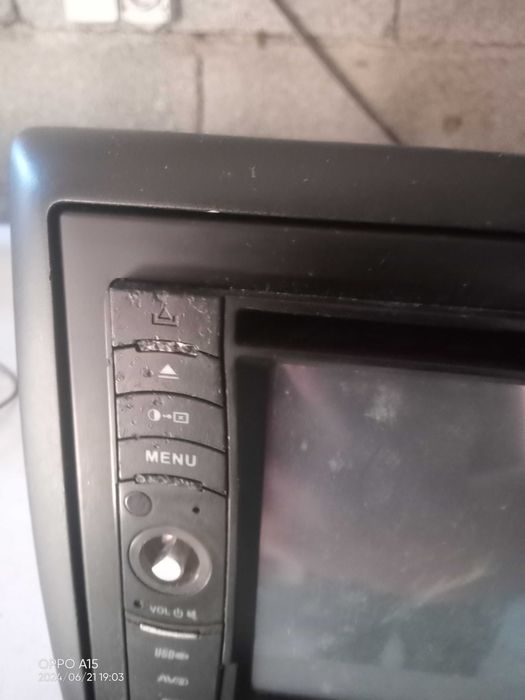Auto radio Android tirado de uma Renault Megane 2004