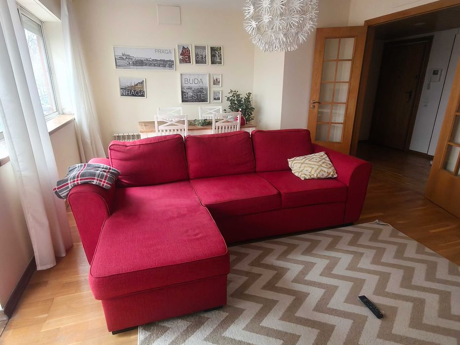 Sofá cama Conforama vermelho