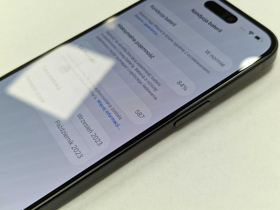 Iphone 15 128GB/ Black/ Czarny/ Bateria 84%/ Grade B + ładowarka