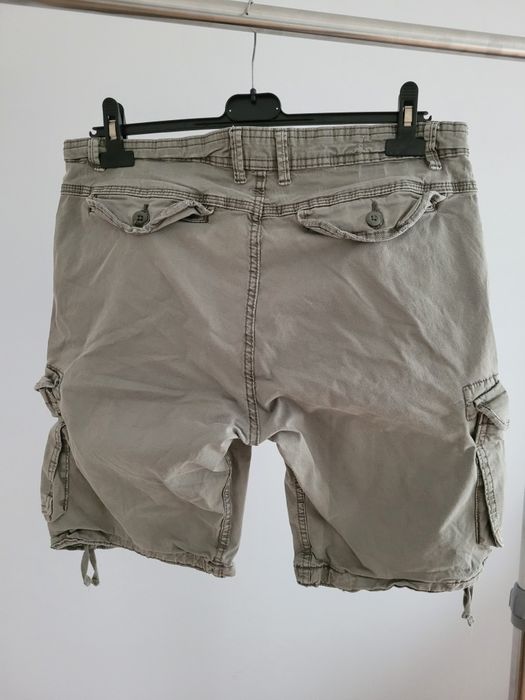L Jack&Jones loose szorty spodenki męskie oliwka bawełniane
Używane od