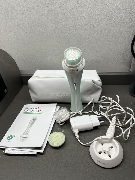 Escova de limpeza facial elétrica Remington