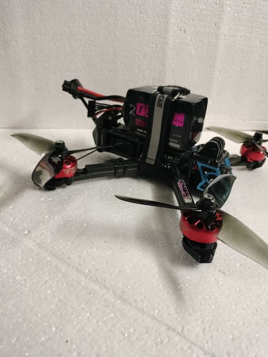 Продам дрон 5" DJI O3