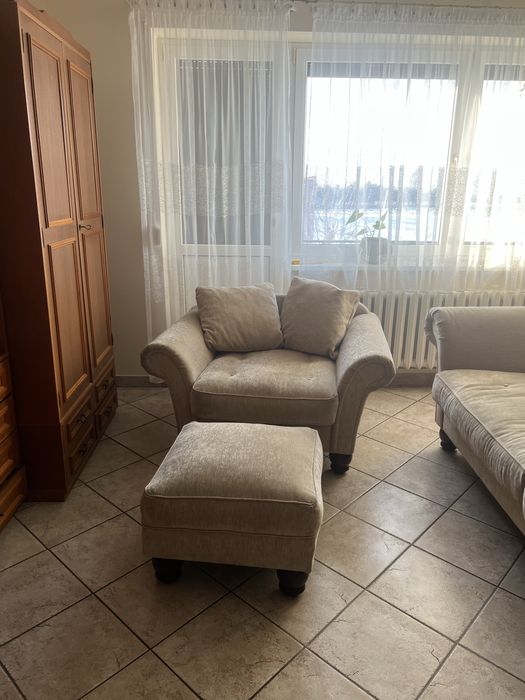 Zestaw wypoczynkowy kanapa 350 cm 2 razy fotel plus pufa glamour welur