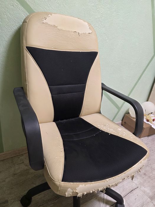 Продам компьютерное кресло