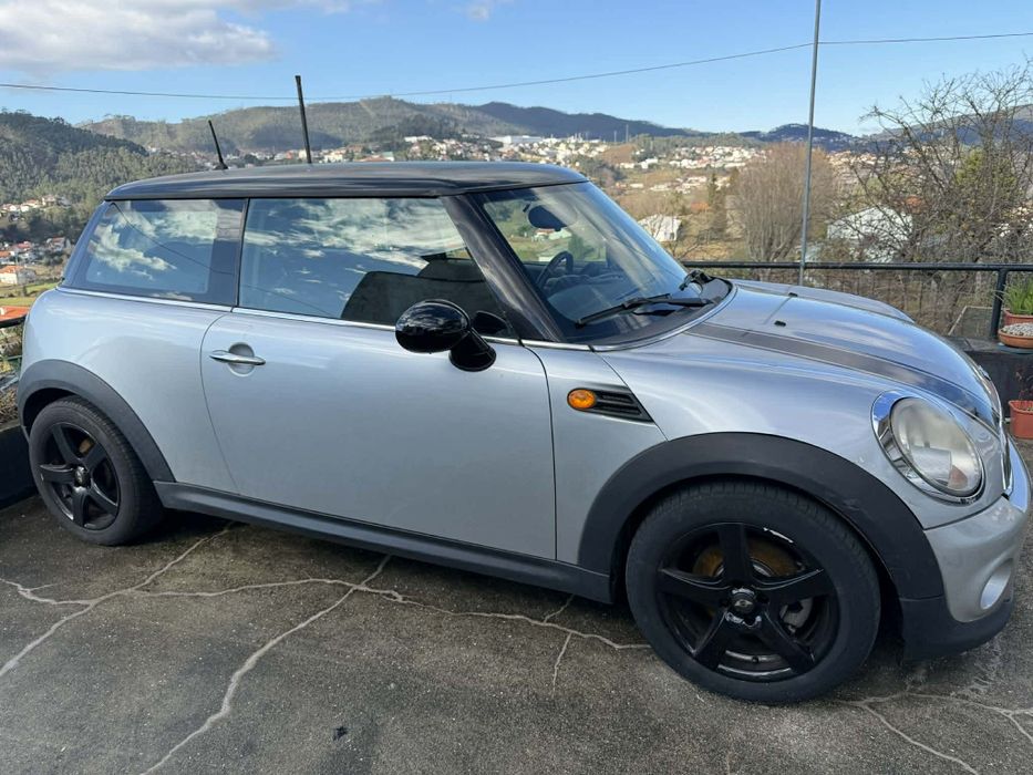 Vendo carro Mini 2011