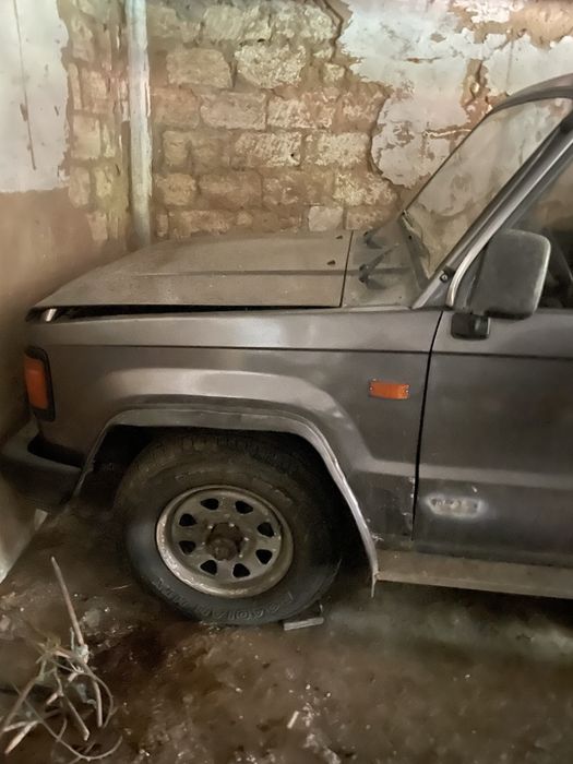 Продам Isuzu Trooper.