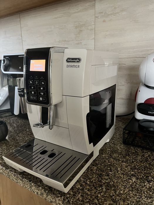 Máquina de Café Automática DELONGHI Dinamica ECAM350.35W
