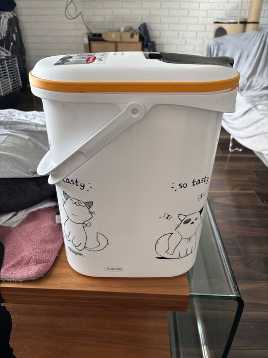 Pojemnik na karme 4kg