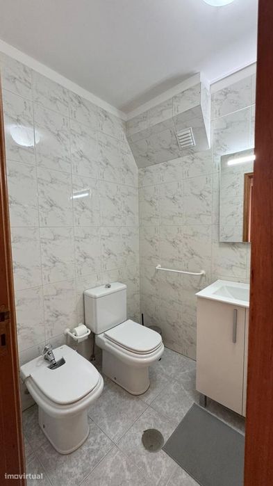 Apartamento T2 Mobilado com Garagem - Esposende - Arrendamento