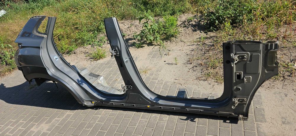 ćwiartka błotnik maska zderzak  drzwi próg prawy hyundai kona R3G