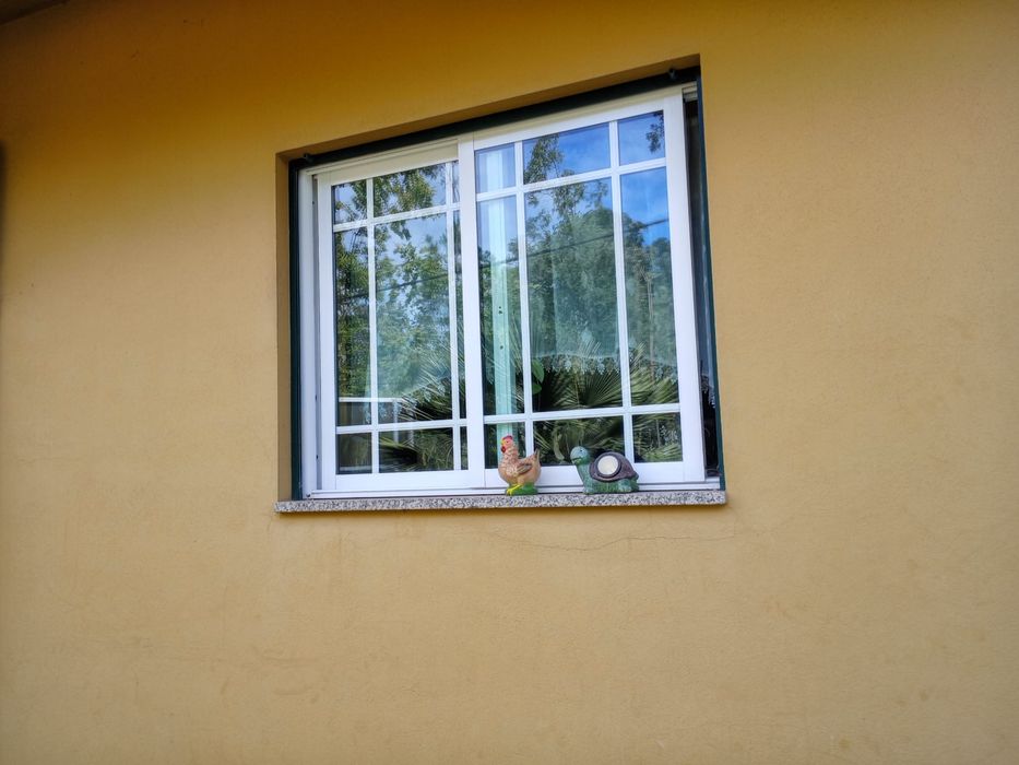 13 janelas + 2 portas