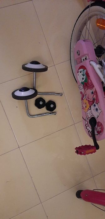 Bicicleta BTWIN Docto Girl 500 (+ capacete, proteções, luvas)