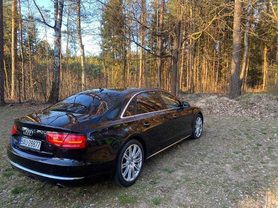Samochód osobowy Audi A8