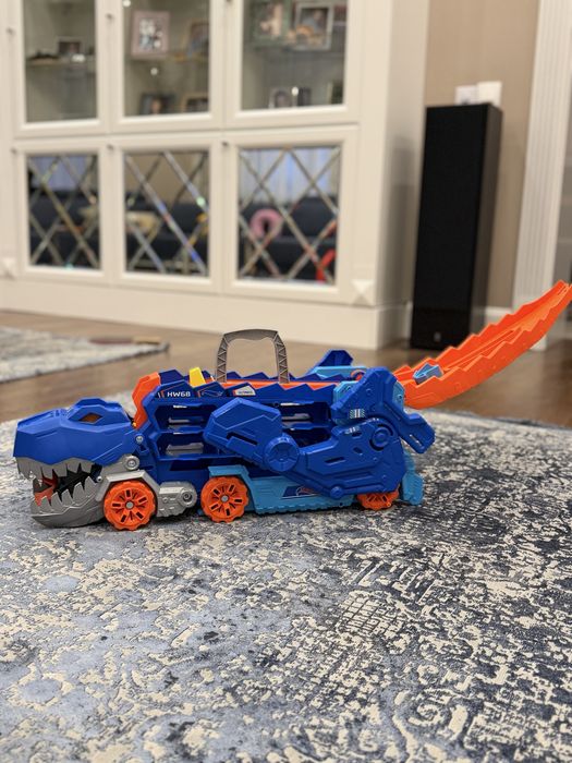 Мегатранспортер hot wheels ті рекс