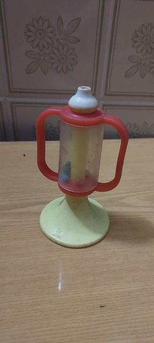 Игрушка продам играет