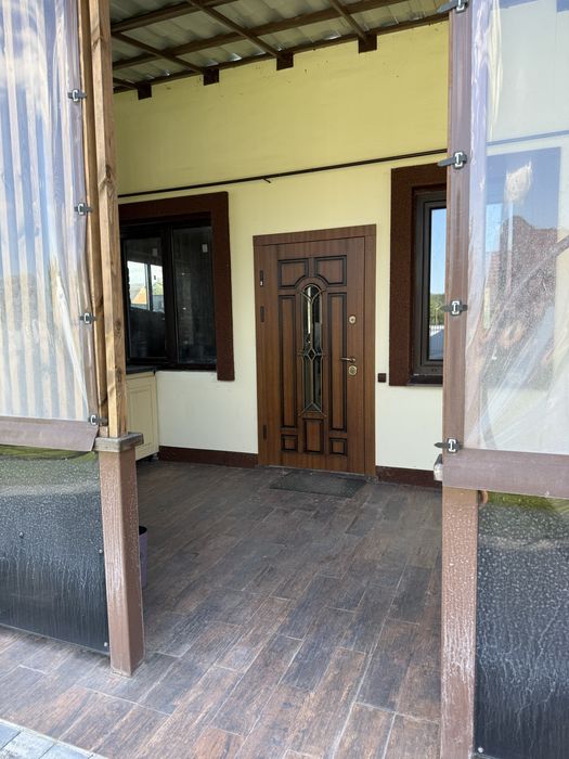 Продам Дом с гаражем(с комуникациями) 12 соток