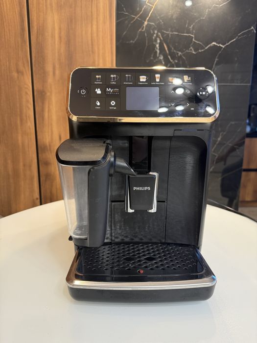 Кавомашина Philips latte Go 5400