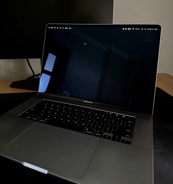 MacBook Pro 16” 2019 i9 / 16GB / 1TB SSD / Radeon 5500M