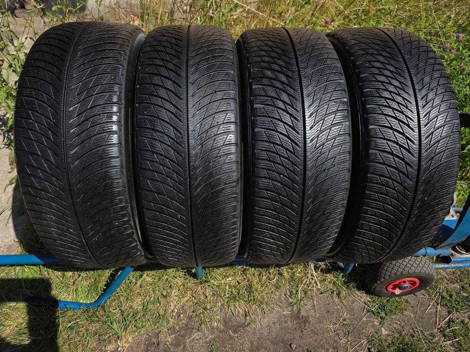 Opony zimowe klasy premium MICHELIN PILOT ALPIN 5 SUV 235/55/19 XL